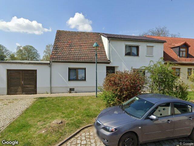 Zwangsversteigerung: Einfamilienhaus, Garage in Ilberstedt