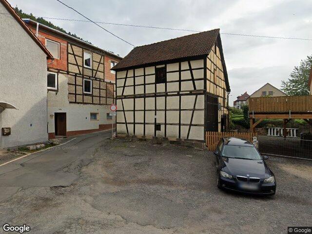 Zwangsversteigerung: Einfamilienhaus in Uhlstädt-Kirchhasel