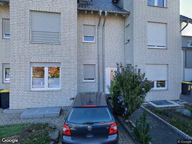 Zwangsversteigerung: Wohnung in einem Einfamilienhaus, Doppelgarage in Dormagen