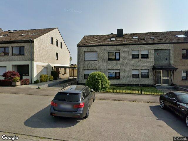 Zwangsversteigerung: Dreifamilienhausgrundstück mit Garage in Stolberg, Atsch