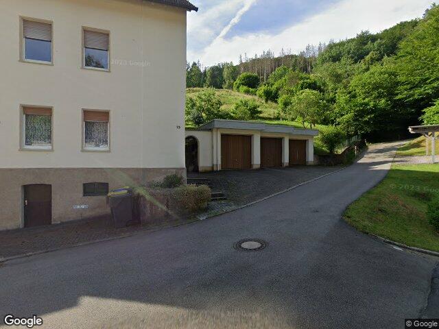 Zwangsversteigerung: Einfamilienhaus, Stallgebäude in Iserlohn