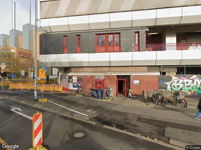Zwangsversteigerung: Eigentumswohnung (1 bis 2 Zimmer), 2 ein-geschossige teilunterkellerte Einfamilienhäuser als Doppelhaus in Hannover