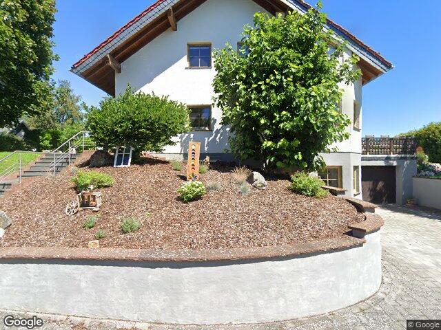 Zwangsversteigerung: Garage, Einfamilienhaus in Blankenheim, Uedelhoven