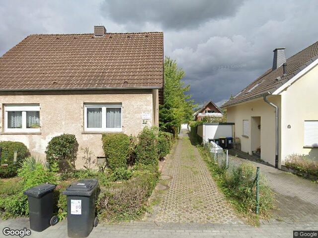 Zwangsversteigerung: Garage, Doppelhaushälfte in Paderborn