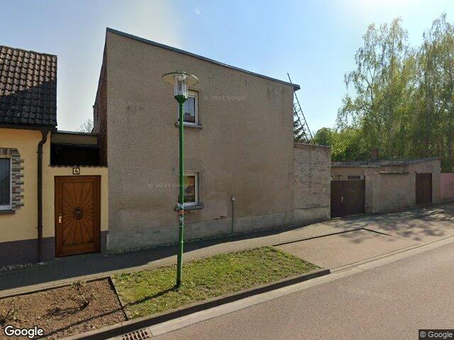 Zwangsversteigerung: Einfamilienhaus in Osternienburger Land, OT Kleinpaschleben