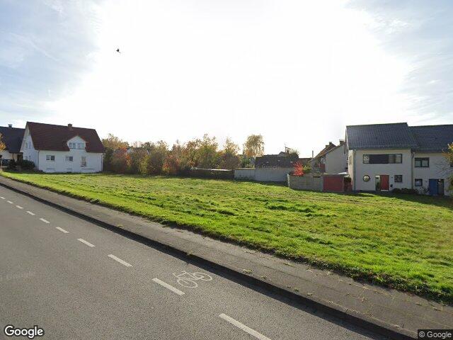 Zwangsversteigerung: Kfz-Stellplatz, Einfamilienhaus, Doppelhaushälfte in Detmold, Diestelbruch