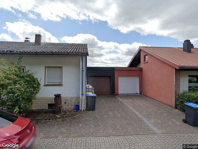 Zwangsversteigerung: Einfamilienhaus in Blieska, Webenheim