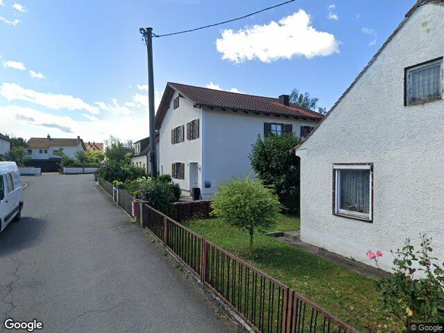 Zwangsversteigerung: 1) 1/2-Anteil Doppelhaushälfte u. Carport 2) 1/2-Anteil Doppelhaushälfte mit Carport in Geisenfeld
