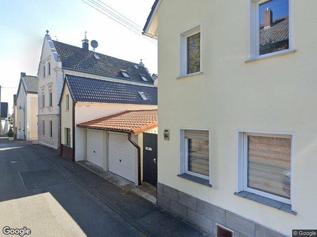 Zwangsversteigerung: Einfamilienhaus in Niederkassel, Rheidt