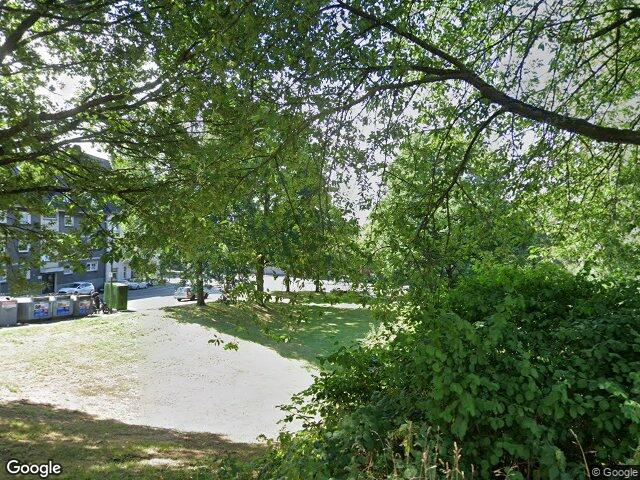Zwangsversteigerung: Mehrfamilienhaus, mit Tiefgarage in Essen