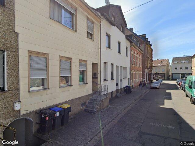 Zwangsversteigerung: Zweifamilienhaus in Saarbrücken