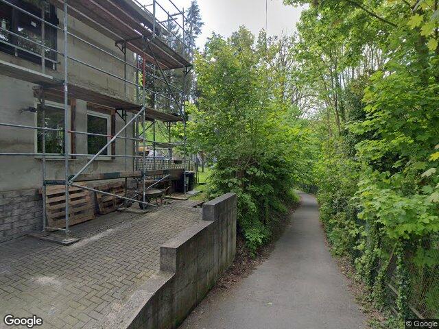 Zwangsversteigerung: Zweifamilienhaus, Garage in Hagen
