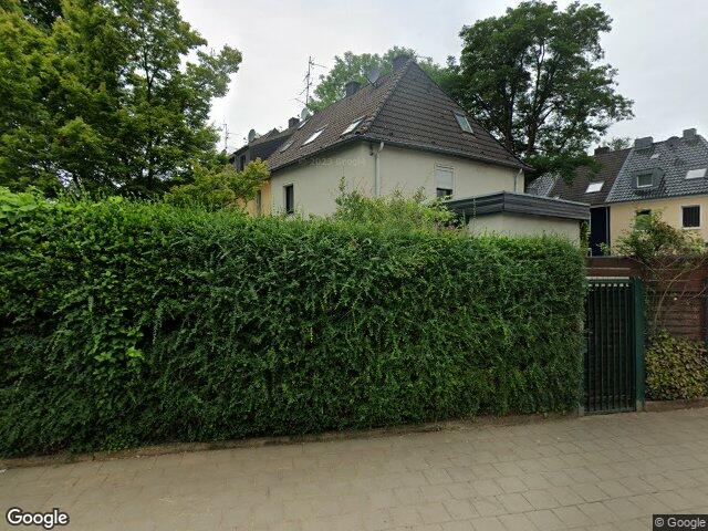 Zwangsversteigerung: Reihenhaus, Einfamilienhaus in Mönchengladbach, Geneicken