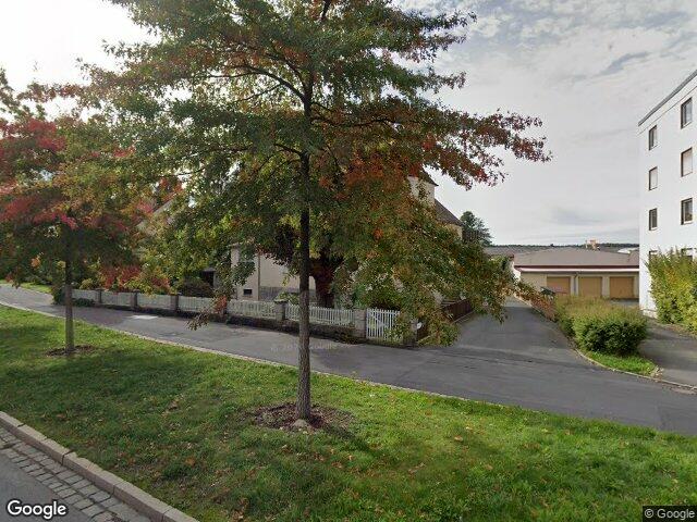 Zwangsversteigerung: 4-Zimmerwohnung mit Garagengrundstück in Tirschenreuth