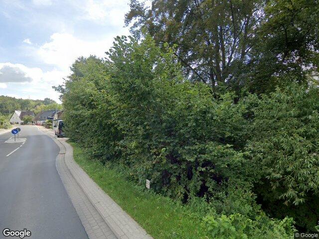 Zwangsversteigerung: Einfamilien-Doppelhaushälfte in Fuldatal, Simmershausen
