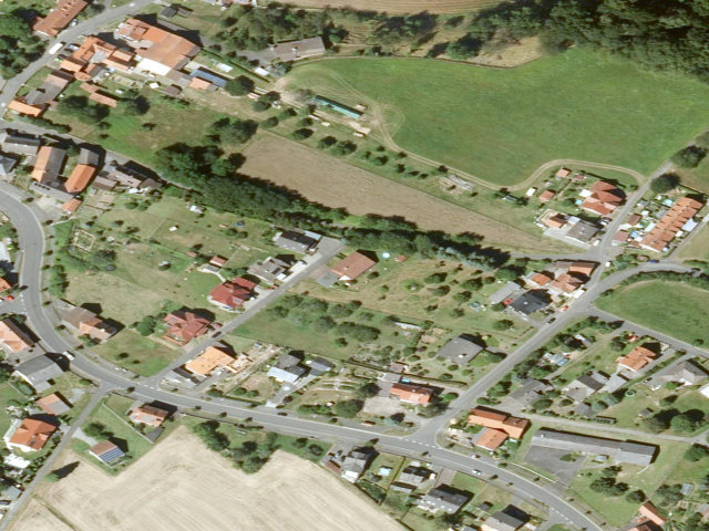 Zwangsversteigerung: Einfamilienhaus, Garage, Kfz-Stellplatz in Bad Sooden-Allendorf, Oberrieden