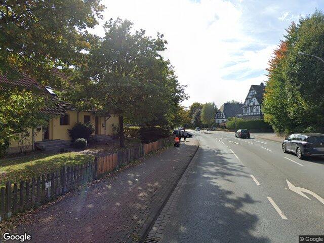 Zwangsversteigerung: Zweifamilienhaus, Garage in Blomberg, Blomberg
