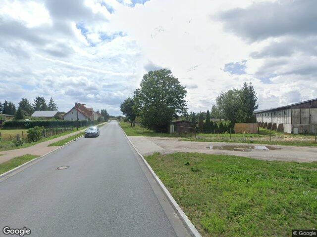 Zwangsversteigerung: Doppelhaushälfte in Temnitzquell, Rägelin