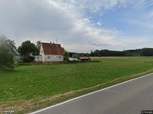 Zwangsversteigerung: Eigentumswohnung im Erd- und Dachgeschoss nebst Dachspitz und Keller in Babenhausen