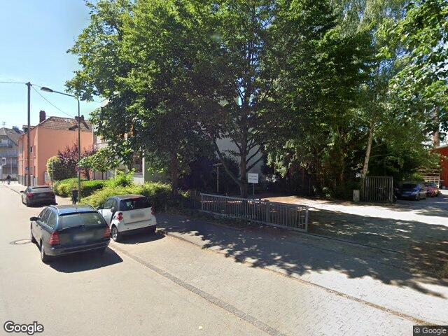 Zwangsversteigerung: Eigentumswohnung (3 bis 4 Zimmer) in Frankfurt am Main, Sossenheim