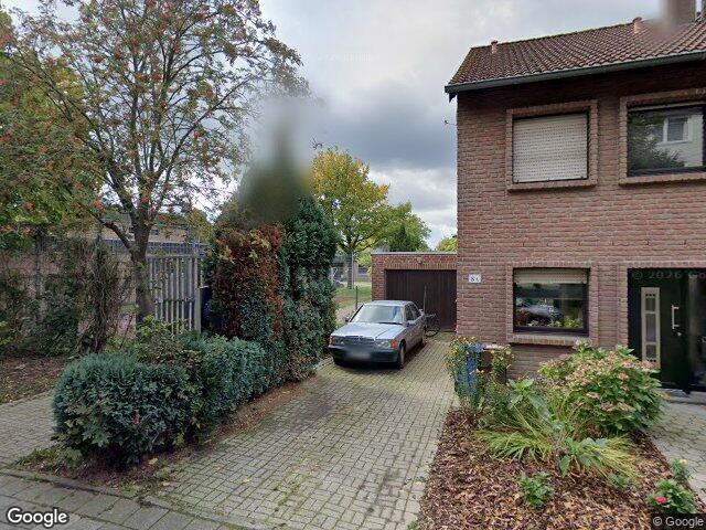 Zwangsversteigerung: Einfamilienhaus, Doppelhaushälfte in Mönchengladbach, Gneicken
