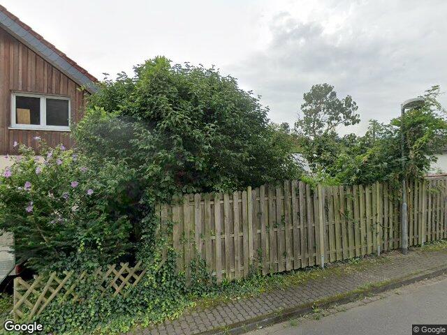 Zwangsversteigerung: Doppelhaushälfte, mit zwei Stellplätzen in Rheinbreitbach