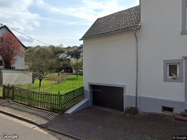 Zwangsversteigerung: 2 Doppelhaushälften in Mettlach, Saarhölzbach