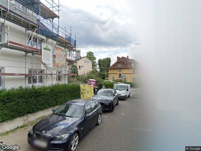Zwangsversteigerung: Mehrfamilienhaus in Frankfurt am Main, Eschersheim
