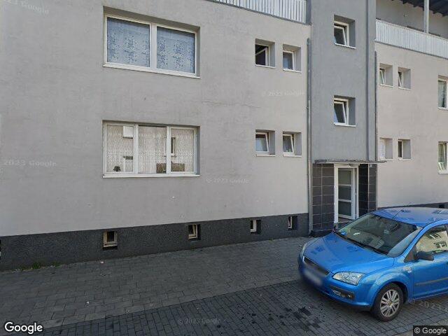 Zwangsversteigerung: Mehrfamilienhaus, Mehrfamilienhäuser (3) in Duisburg, Untermeiderich