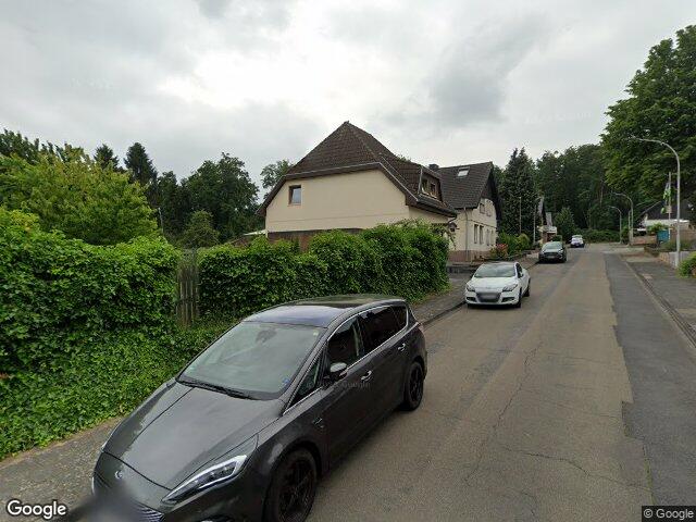 Zwangsversteigerung: Garage, Einfamilienhaus in Grevenbroich, Neurath