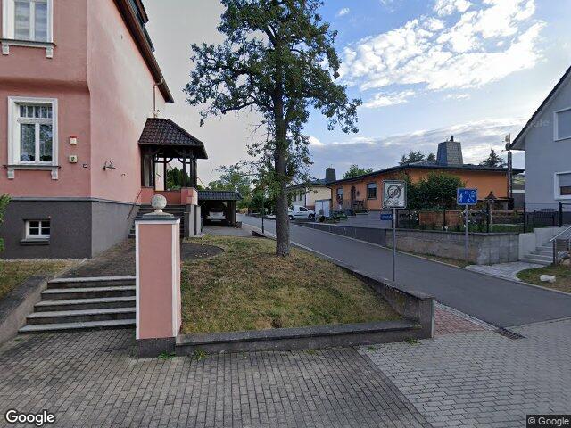 Zwangsversteigerung: Mehrfamilienhaus in Neukieritzsch, Lobstädt