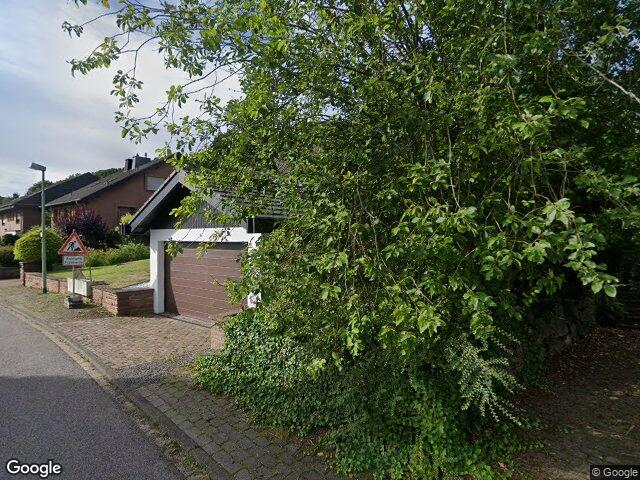 Zwangsversteigerung: Zweifamilienhaus, Garage, Einfamilienhaus in Kreuzau, Leversbach