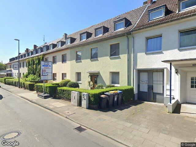 Zwangsversteigerung: Wohn- und Geschäftshäuser in Köln, Merheim