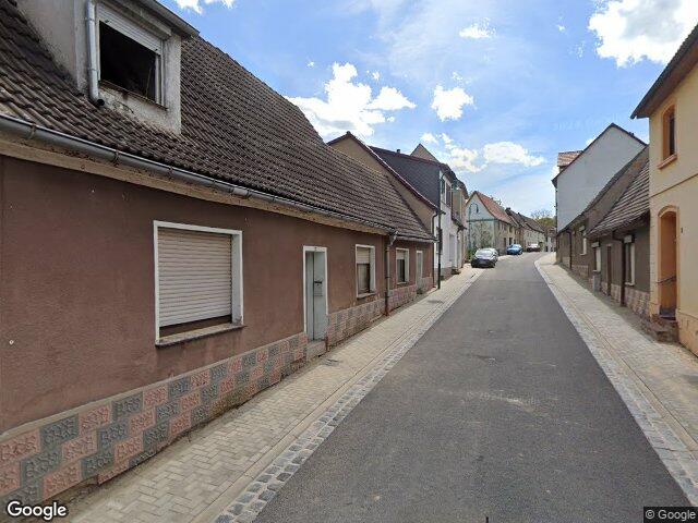 Zwangsversteigerung: Reihenhaus in Arnstein, Sandersleben