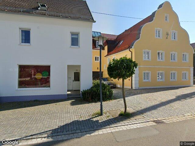 Zwangsversteigerung: Wohnung mit Spitzboden in Kirchheim