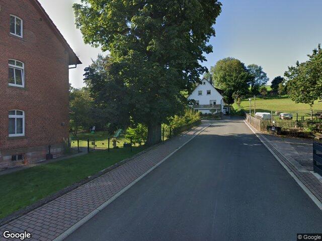 Zwangsversteigerung: Einfamilienhaus, Garage in Richelsdorf