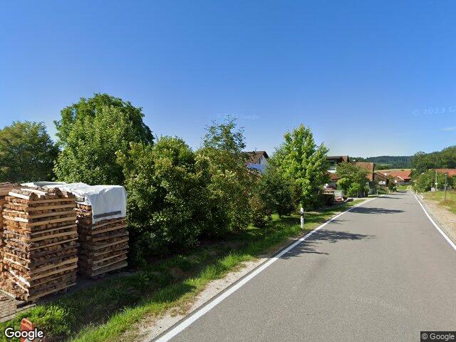 Zwangsversteigerung: Einfamilienhaus mit 2 Einliegerwohnungen in Kirchdorf i.Wald, Abtschlag