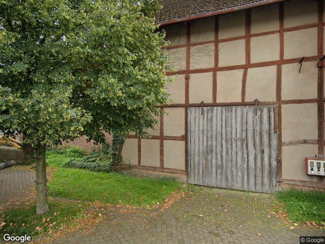 Zwangsversteigerung: Zweifamilienhaus, Gewerbeeinheit (z.B. Laden, Büro) in Burghaun, Langenschwarz