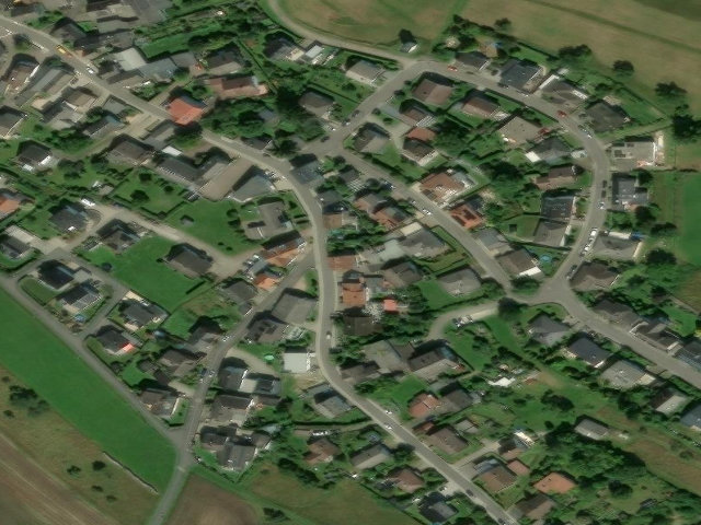 Zwangsversteigerung: Einfamilienhaus, mit Anbau, Keller in Bad Schwalbach, Lindschied