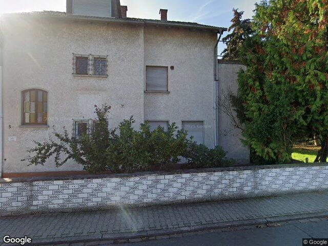 Zwangsversteigerung: Zweifamilienhaus in Nauheim