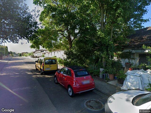 Zwangsversteigerung: Einfamilienhaus, mit Einliegerwohnung und Doppelgarage in Hünfelden, Ohren