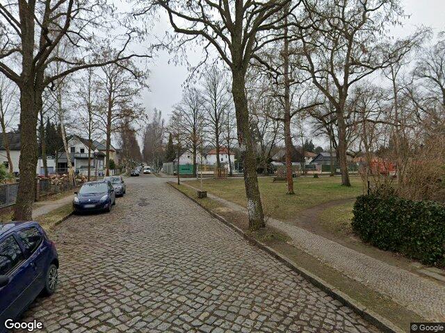 Zwangsversteigerung: Einfamilienhaus, mit Einliegerbereich in Berlin, Lichtenrade
