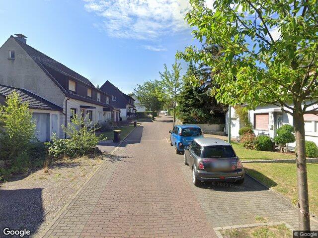 Zwangsversteigerung: Zweifamilienhaus, Garage, Doppelhaushälfte in Essen