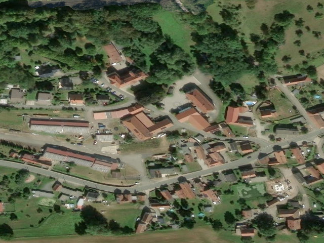 Zwangsversteigerung: land- und forstwirtschaftlich genutztes Grundstück in Kraftsdorf