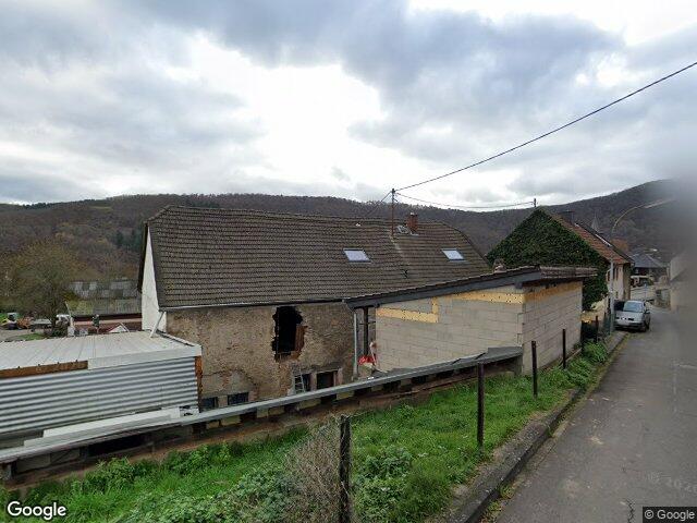 Zwangsversteigerung: Einfamilienhaus in Hochstetten-Dhaun
