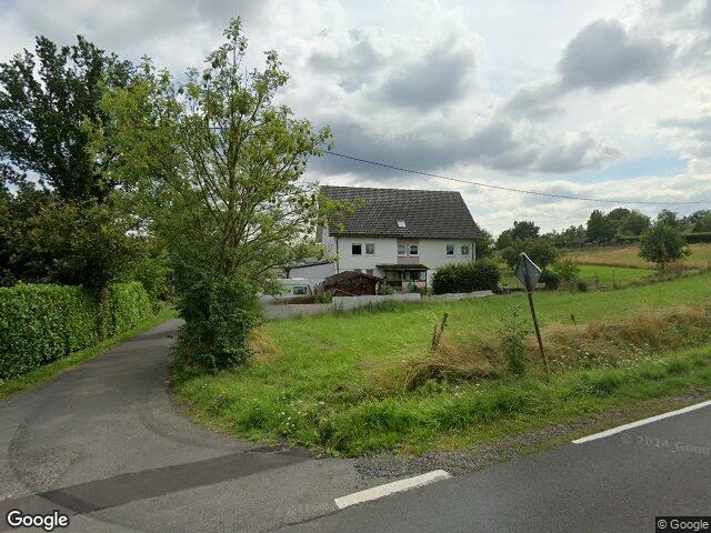 Zwangsversteigerung: Mehrfamilienhaus in Hennef, Wellesberg