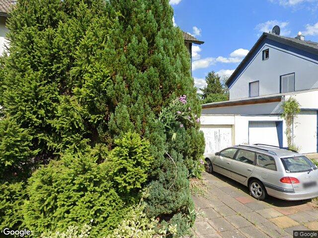 Zwangsversteigerung: Garage, Einfamilienhaus in Köln, Brück