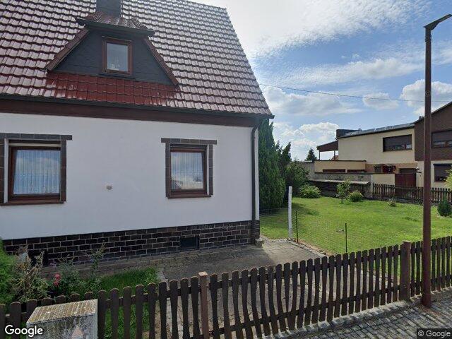 Zwangsversteigerung: Einfamilienhaus, unbebautes Grundstück in Klostermansfeld