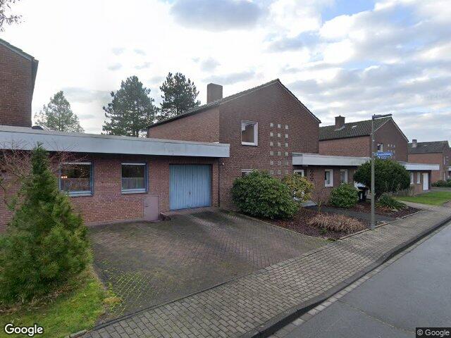 Zwangsversteigerung: Garage, Einfamilienhaus in Dortmund, Aplerbeck