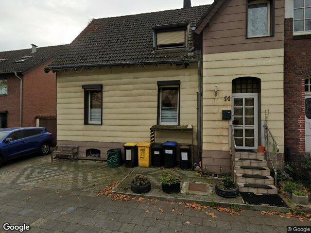 Zwangsversteigerung: Doppelhaushälfte und Garage in Duisburg, Homberg-Hochheide